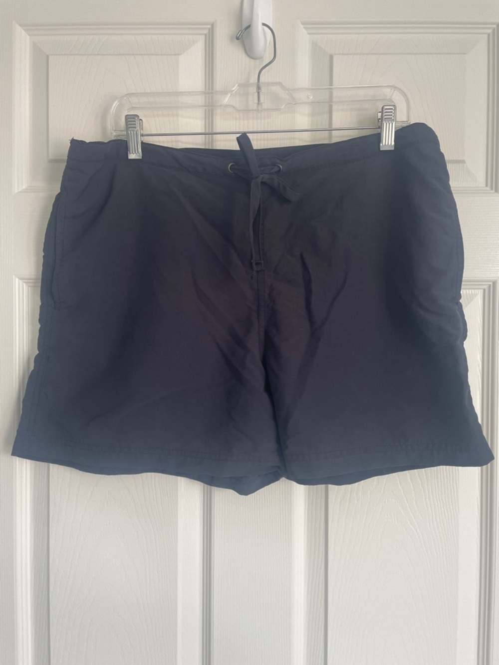 L.L. Bean Women's Board Shorts in Gray Size L